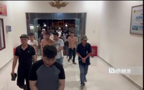 Quảng Ngãi: Bắt 29 đối tượng đang chơi xóc đĩa trong đám tang