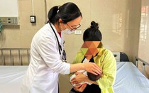 Bé 1 tháng tuổi ngộ độc sái thuốc phiện