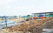 Ngổn ngang công trường dự án Trạm dừng nghỉ cao tốc Vĩnh Hảo – Phan Thiết