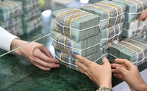 Soi thu nhập sếp lớn các công ty địa ốc mùa bão: Lãi ít, lỗ nhiều, lương vẫn cao chót vót