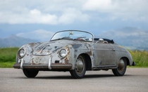 Porsche rỉ sét nằm trong kho hơn 60 năm được rao bán với giá 14 tỷ đồng