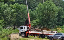 Điều khiển xe cẩu vướng dây điện, 2 người thương vong