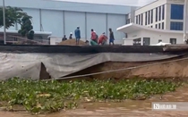 Sạt lở “xé toạc” kè sông Tiền, kiến nghị công bố tình huống khẩn cấp