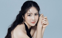 "Chị Hai" Lê Phương hết làm "trai đẹp" lại dịu dàng bên Hồng Ánh