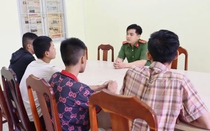 Bắt 2 thiếu niên mang hung khí cướp xe máy để trả tiền trọ