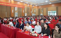 Nguyễn Hoàng đồng hành cùng phong trào "Bình dân học vụ dữ liệu"