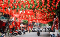 Hà Nội rợp cờ đỏ sao vàng mừng 80 năm Quốc khánh 2/9