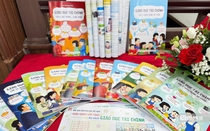 Ra mắt bộ sách "Giáo dục tài chính" cho học sinh