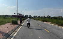 Người đàn ông nổ súng uy hiếp rồi chém trọng thương "con nợ"