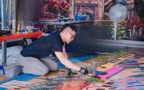 “Tôi vẽ để trả ơn lịch sử”