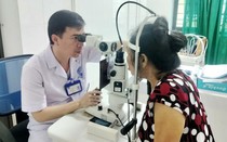 Người phụ nữ 61 tuổi bỏng mắt vì loại hạt quen thuộc
