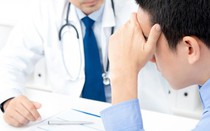 Đi khám vì đột ngột bị chảy máu, người đàn ông sốc nặng trước thông báo của bác sĩ