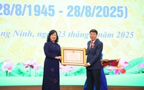 Vinh danh những đóng góp thầm lặng của cán bộ Văn phòng ngành Y tế
