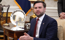 “Phó tướng” của ông Trump nói Nga đã làm điều chưa từng làm kể từ đầu xung đột Ukraine
