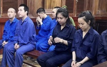 Tức tối vì tình cũ có người mới, nữ bị cáo kéo cả nhóm bạn vô...tù