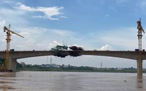 Cầu Phong Châu mới chuẩn bị hợp long sau gần 300 ngày thi công thần tốc