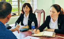Hội Luật gia Đà Nẵng phát động phong trào Văn minh ngày hội lớn – Cùng mang rác về nhà