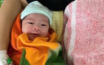 Quảng Trị: Bé sơ sinh chào đời với dây rốn quấn 6 vòng quanh cổ
