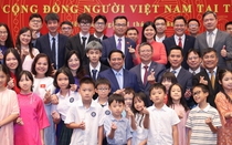 Thủ tướng gặp gỡ bà con cộng đồng người Việt Nam tại Trung Quốc