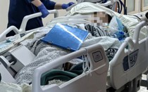 Người phụ nữ 52 tuổi tử vong sau 5 ngày làm vỡ thùng "nước lạ"