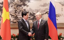 Chủ tịch nước Lương Cường hội kiến Tổng thống Nga Putin