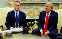 Ông Trump nói không có thông điệp nào cho ông Putin, nhưng cảnh báo một điều