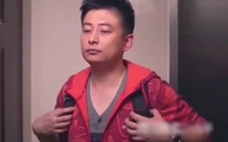 Người đàn ông đi công tác về nhà đột xuất phát hiện bị vợ "cắm sừng"