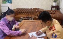Vụ va chạm giao thông ở phố Trần Cung: Nữ tài xế ô tô bị phạt 35 triệu đồng