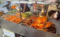 Tạm đóng cửa quán cơm bị tố "chặt chém" 160 nghìn đồng/suất