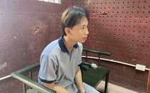 Nóng trong tuần: Thầy giáo “ôm” điện thoại, học sinh tử vong dưới bể bơi vẫn không biết