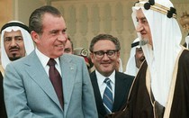 Ả Rập Saudi từng cấm vận dầu mỏ khiến Mỹ và phương Tây điêu đứng ra sao?