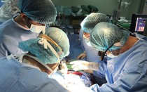 Phẫu thuật thành công cùng lúc 3 van tim, 3 cầu nối cho cụ ông 66 tuổi