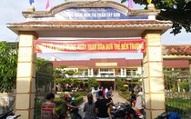 Tréo ngoe, sau khai giảng phụ huynh phải nghỉ việc ở nhà trông con