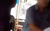 Đình chỉ nhân viên xe buýt văng tục, kẹp cổ, đạp hành khách xuống xe