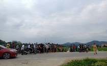 Nóng: Hàng trăm cảnh sát đang vây ráp nhóm đối tượng buôn ma túy ôm súng cố thủ