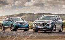 Có 1,3 tỷ đồng, chọn Peugeot 5008 AL hay Hyundai Santa Fe 2021?