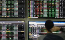 VN-Index rơi tiếp 30 điểm sau phiên hồi phục, dòng tiền mất hút