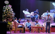 Lý do nhà thơ Nguyễn Quang Thiều luôn "ám ảnh" bởi những chiếc bánh bích - quy