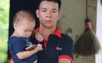 Gia cảnh đẫm nước mắt của nạn nhân bị bỏ thuốc diệt cỏ vào bể nước ở Phú Thọ