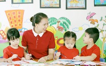 Giáo viên mầm non hợp đồng hưởng chế độ như viên chức đến bao giờ?