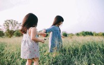 Từ 10/3, gia đình sinh 2 con một bề được hỗ trợ mua BHYT, tiền học phí