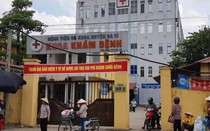Vụ trao nhầm con ở Ba Vì: Không trả con bị trao nhầm, người mẹ có vi phạm pháp luật?