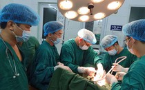 Tuyên Quang: Hé lộ nguyên nhân người vợ trẻ bị chồng dùng dao đâm thấu ngực