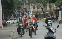 Hà Nội: Người dân hồ hởi nhận "lá chắn bảo vệ" trước dịch Covid-19