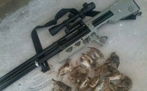 Hải Dương: Dùng súng hơi bắn chim, không may bắn trúng đầu người