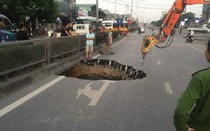 Quảng Ninh: ‘Hố tử thần’ xuất hiện trên QL18