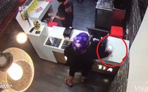 Clip: Nữ quái vờ mua đồ rồi trộm điện thoại trong nháy mắt