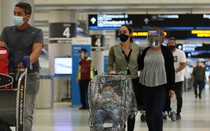 EU loại du khách từ Mỹ khỏi danh sách an toàn vì gia tăng nỗi lo Covid-19