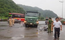Va chạm với xe container, nữ du khách nước ngoài tử vong thương tâm