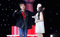 Soobin Hoàng Sơn tung chiêu trò dụ "công chúa" The Voice Kids